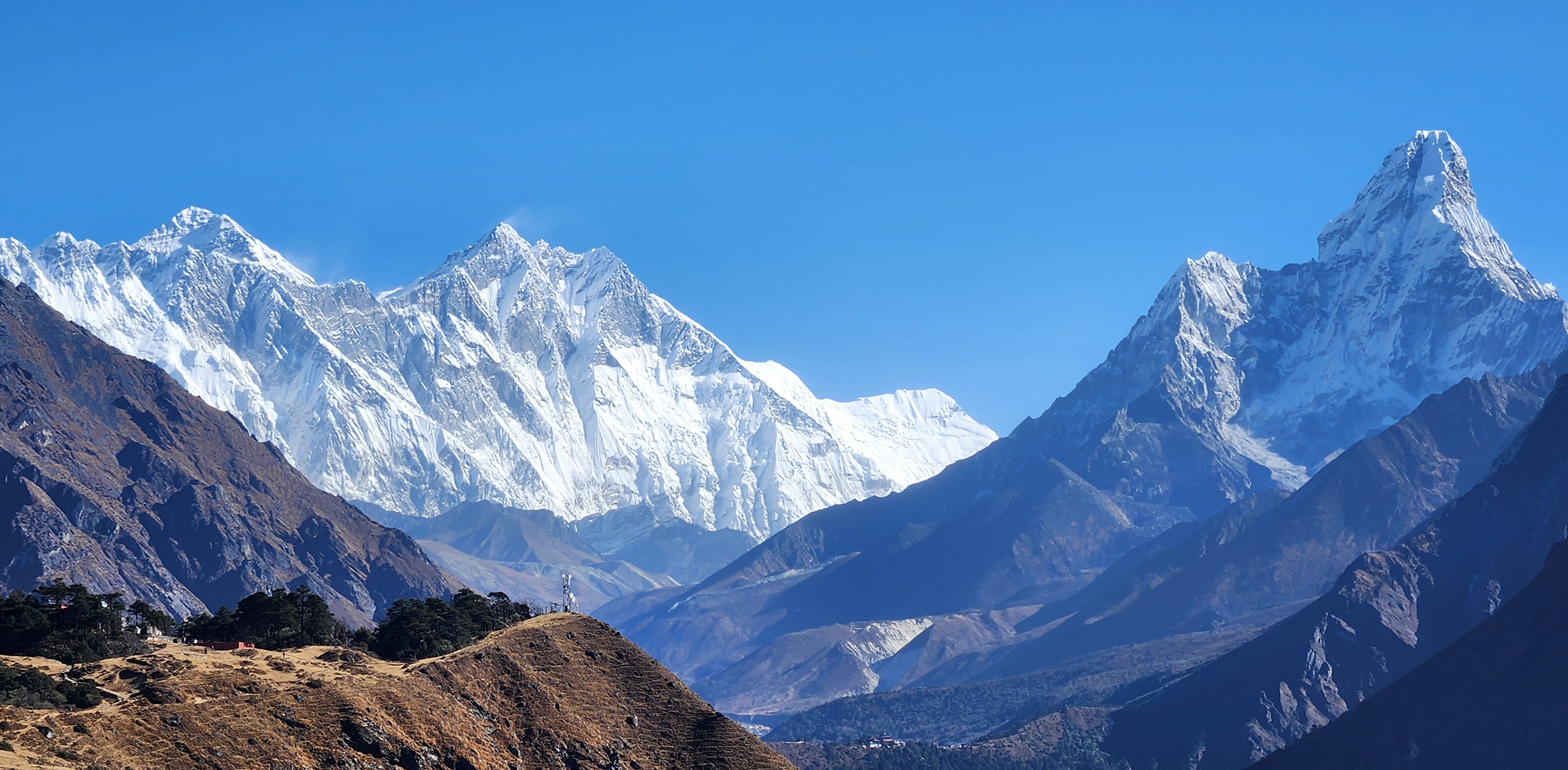 Everest, Lhote & Ama Dablam View
